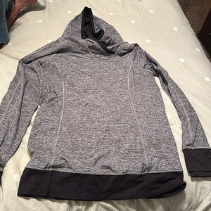 Lululemon light pullover 12